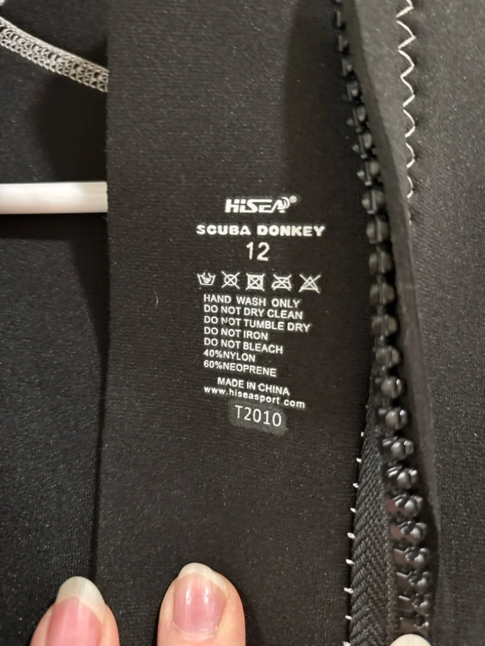 HiSEA Youth Wetsuit Size 12 Full Body Black Red Scuba‎ Surf Swim